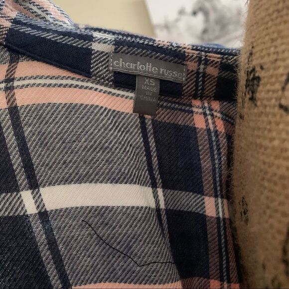 CHARLOTTE RUSSE Plaid Split Back Long Sleeves Plaid Blouse size XS - Picture 7 of 11